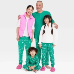 Baby Ski Scene Matching Family Pajama - Wondershop™ Green 6 Baby Ski Scene Matching Family Pajama - Wondershop™ Green -Wondershop GUEST 37947063 252a 4832 a12f baf5721e4cd0 10